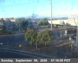 I-680 : at Monument Bl live camera view