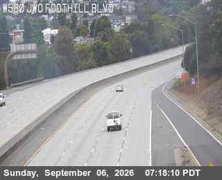 I-580 : at JWO Foothill Blvd live camera view