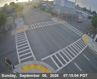 US-101: Eureka / 5th&L - Looking North live camera view