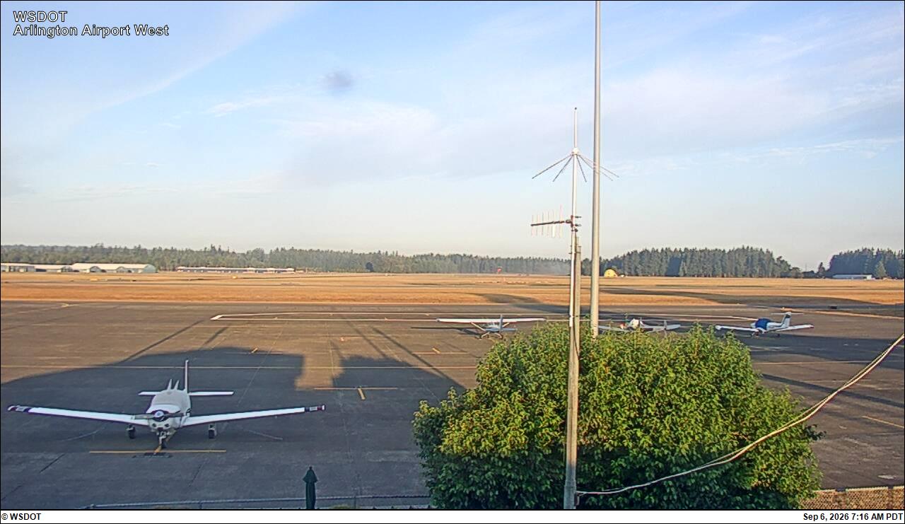 Arlington Municipal Airport West live camera view