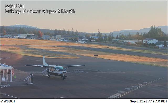 Friday Harbor Airport North live camera view