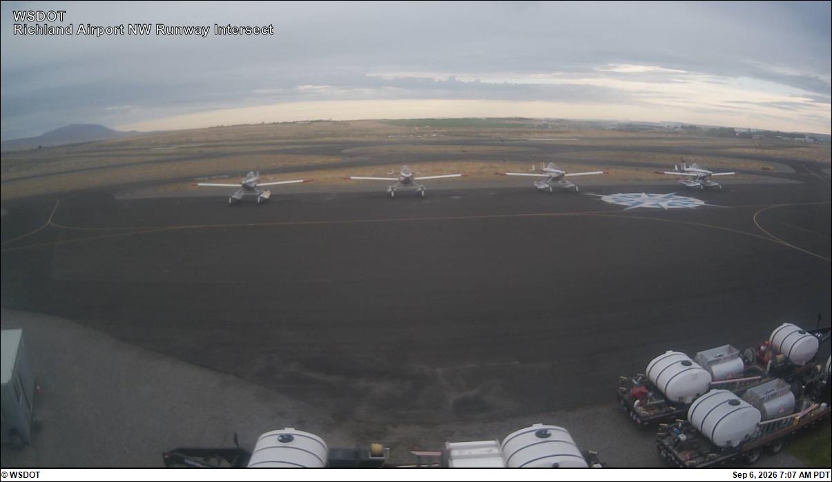 Richland Airport Runway Intersection live camera view