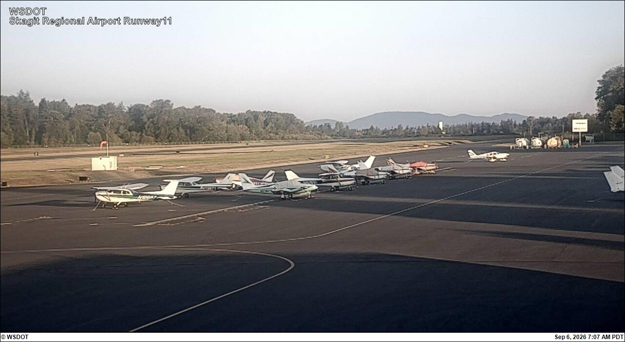 Skagit Regional Airport Runway 11 live camera view