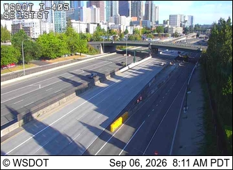 I-405 @ MP 13.2: SE 1st St live camera view
