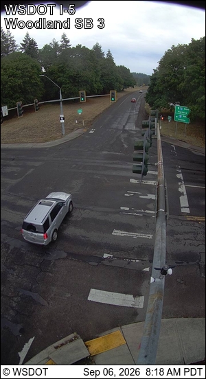 I-5 at MP 21.10: Woodland SB Signal live camera view