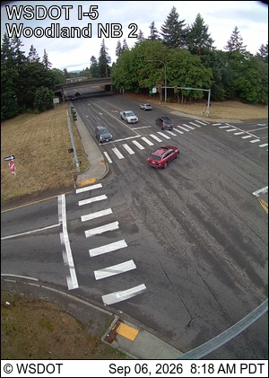 I-5 at MP 21.20: Woodland NB Signal live camera view