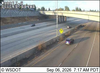 I-5 at 133.41: Delin St SB VMS live camera view