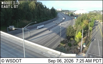 I-5 at MP 134.6: East L Street live camera view