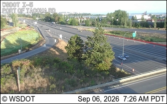 I-5 at MP 136.1: Port of Tacoma I/C live camera view