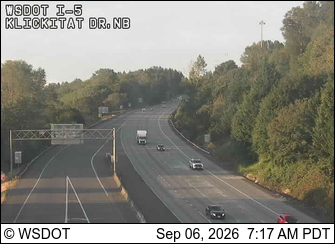 I-5 NB at MP 154.1: Klickitat Dr live camera view