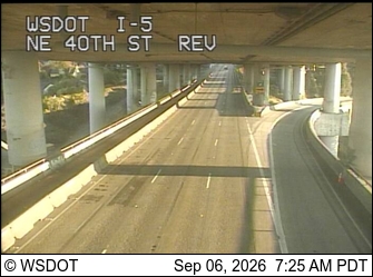I-5 at MP 169: NE 40th St Express Lanes live camera view