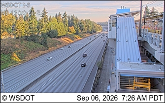 I-5 at MP 173.8: NE 130th St live camera view