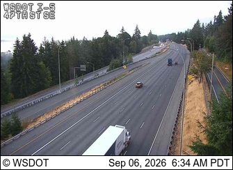 I-5 at MP 191.9: 47th St SE live camera view