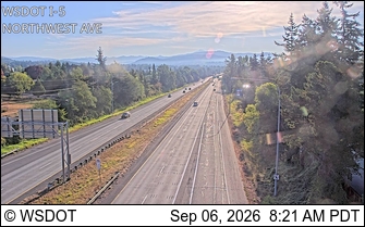 I-5 at MP 256.8: Northwest Ave live camera view