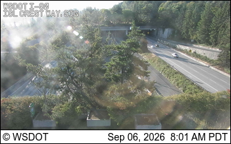 I-90 at MP 7.1: Island Crest Way Arterial live camera view