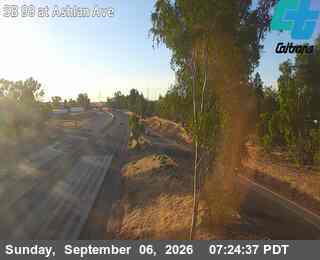 FRE-99-AT Ashlan Ave live camera view