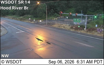 SR 14 at MP 65: Hood River Bridge live camera view