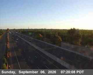 24 - SB 99 N/O Wilson Way live camera view