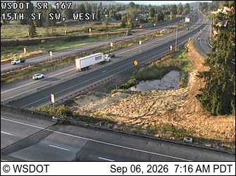 SR 167 at MP 13.8: 15th St SW, West live camera view