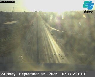 KIN-198-AT 12TH AVE live camera view