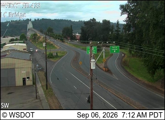 SR 433 at MP 0.9: Lewis and Clark Bridge live camera view