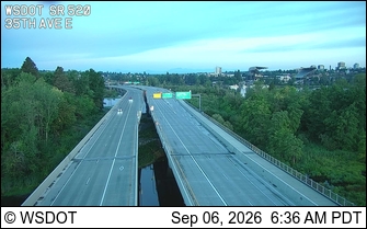 SR 520 @ MP 1.7: 35th Ave E live camera view