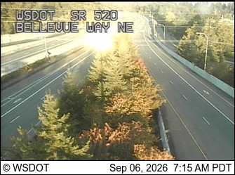 SR 520 at MP 5.9: Bellevue Way NE (Lk Wash Blvd) live camera view