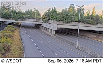 SR 520 at MP 9.7: NE 36th St live camera view