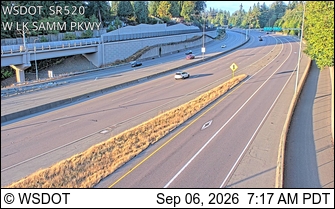 SR 520 at MP 11.6: W Lk Sammamish Pkwy live camera view