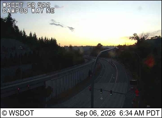 SR 522 at MP 10.5: S Campus Way live camera view