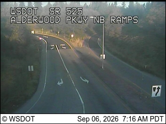 SR 525 at MP 0.8: Alderwood Pkwy, NB Ramps live camera view