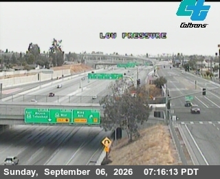 KER-99-S/O Ming Ave live camera view