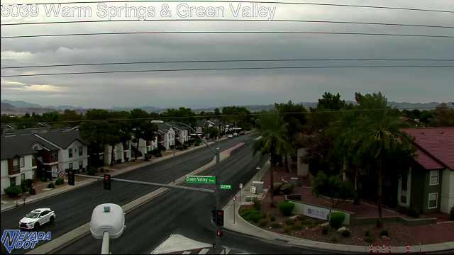 Green Valley Pkwy & Warm Springs Rd live camera view