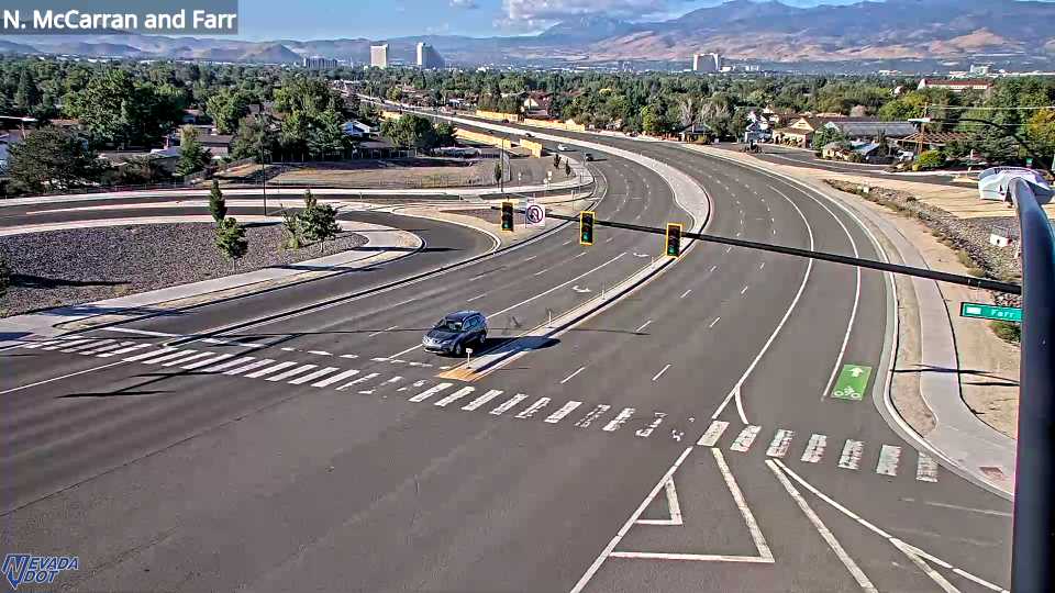 Pyramid @ Farr Ln live camera view