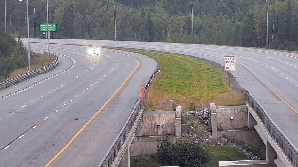 Glenn Highway @ Eagle River Bridge MP 12.8 live camera view
