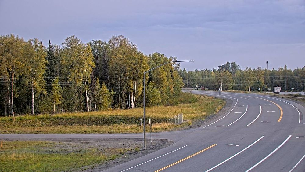 Parks Highway @ Talkeetna Road MP 98.7 live camera view