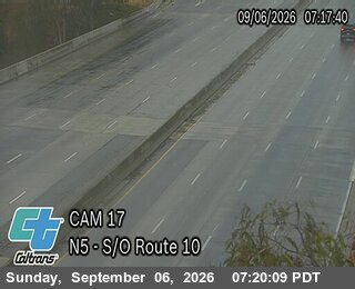 I-5 : (17) South of I-10 live camera view