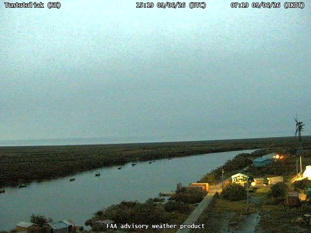 Tuntutuliak — SouthEast live camera view