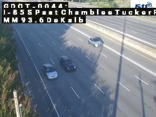 I-85 S past ChambleeTuckerRd MM 93.6 live camera view