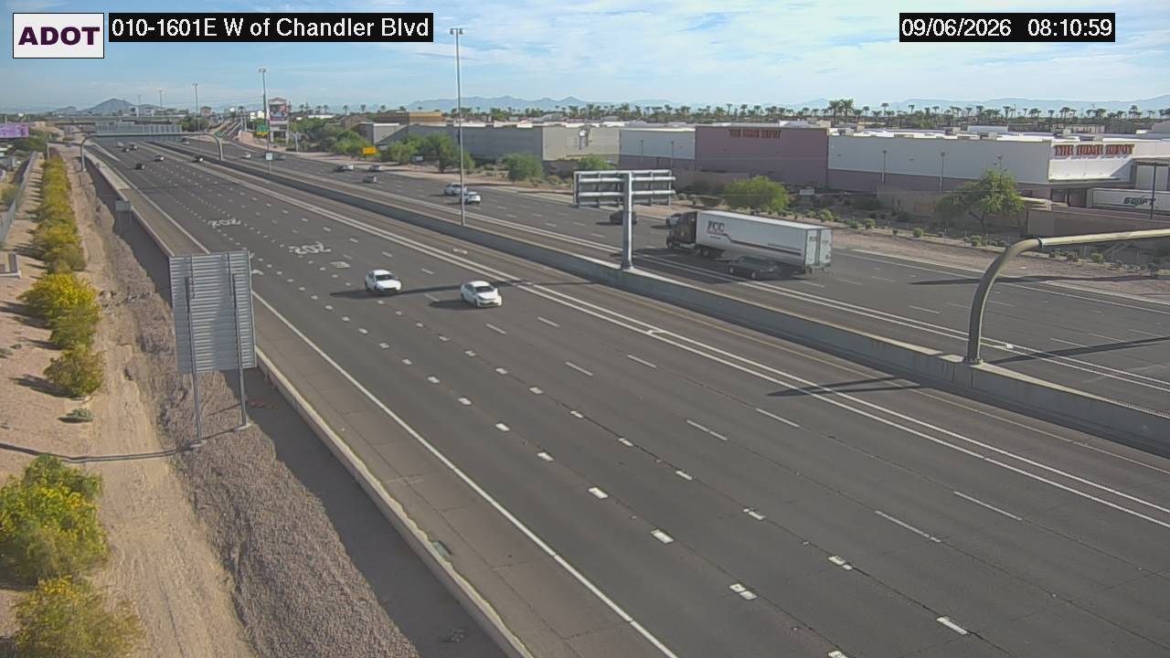 I-10 @W of Chandler Blvd live camera view
