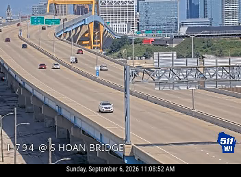 I-794 at S of Hoan Bridge live camera view
