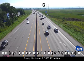US 12/18 EB at E of West Broadway (Flex) live camera view