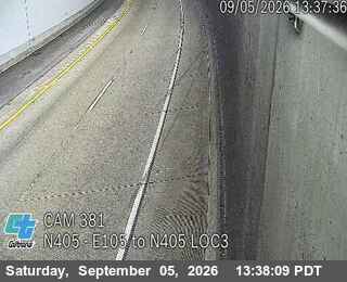 I-405 : (381) E 105 TO N 405 LOC3 live camera view