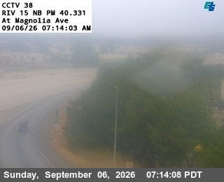 I-15 : (38) Magnolia Avenue live camera view