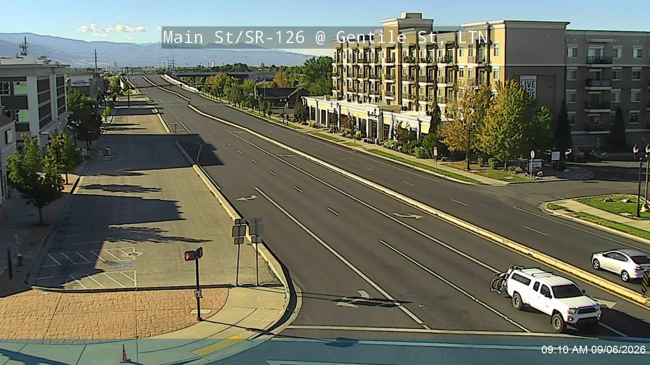 Main St / SR-126 @ Gentile St / SR-109, LTN live camera view