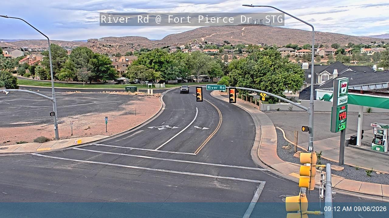 River Rd @ Fort Pierce Dr, STG live camera view