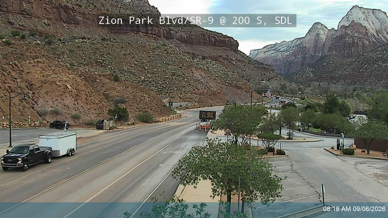 Zion Park Blvd / SR-9 @ 200 S, SDL live camera view