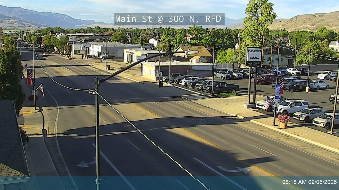 Main St / SR-120 @ 300 N / SR-118, RFD live camera view