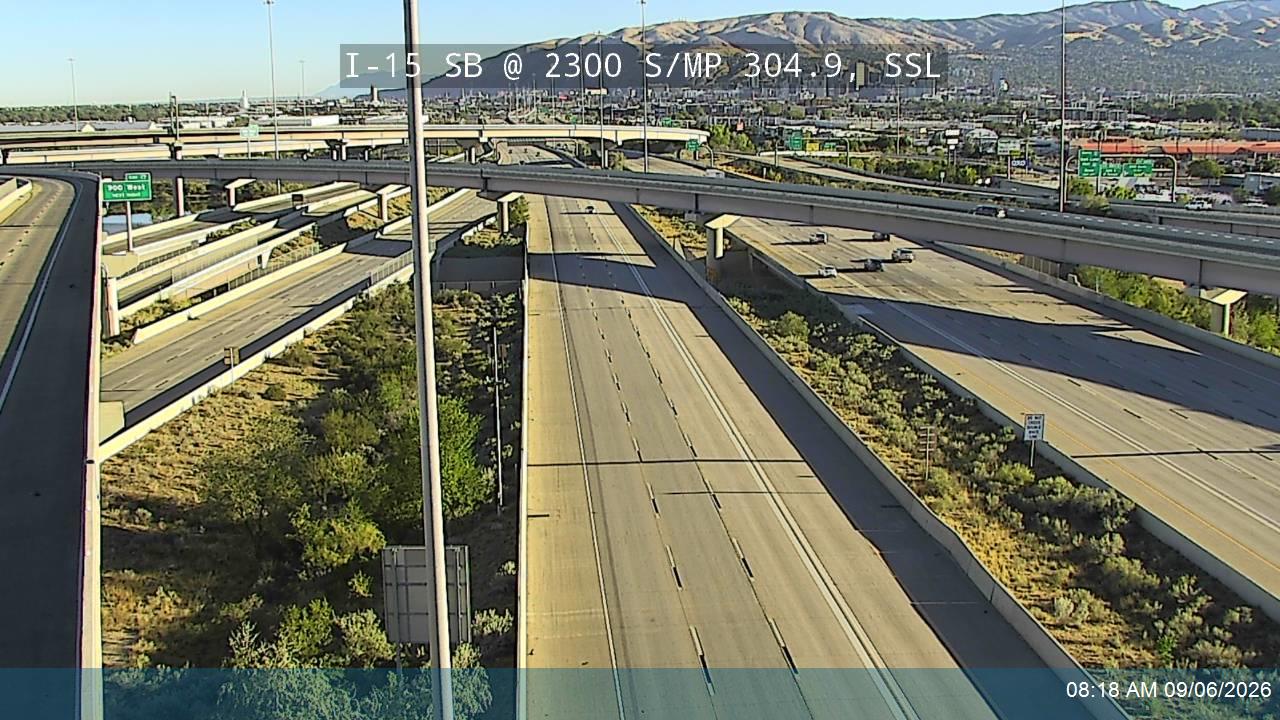 I-15 SB @ 2300 S / MP 304.9, SSL live camera view