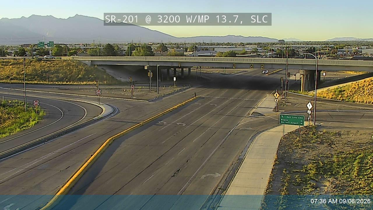 SR-201 / N Frontage Rd @ 3200 W / MP 13.7, SLC live camera view